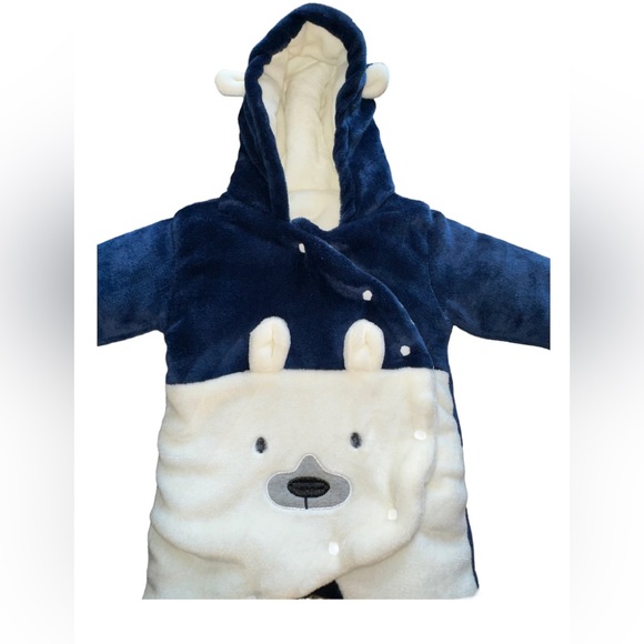 Polar Bear Infant Snowsuit (Unbranded) - Size 3-6 months - Picture 3 of 4